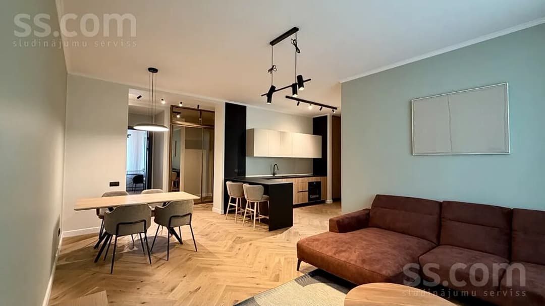4 istabu dzīvoklis — Tomsona 2