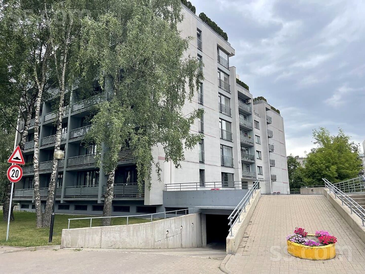 Trīsistabu dzīvoklis — Vaidavas 15/1