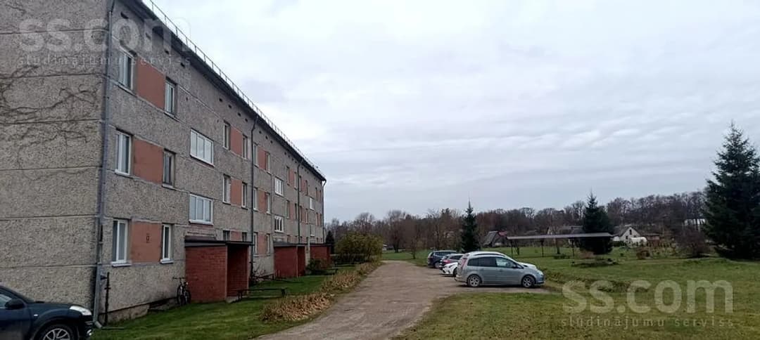 4 istabu dzīvoklis — Lauku iela 3