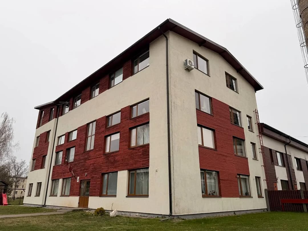 От собственника продаётся уютная, тёплая и очень солнечная 3-комнатная квартира в центре... — bilde 2