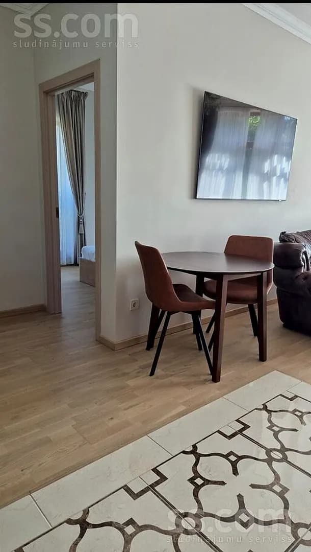Trīsistabu dzīvoklis — Jomas 19 — vēl bildes
