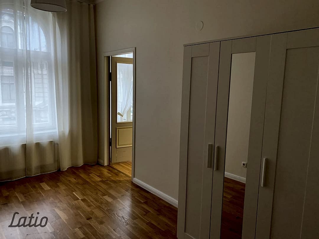 Īrei tiek piedāvāts gaišs, mēbelēts dzīvoklis Rīgas centrā, Kr. Barona un Dzirnavu ielu — bilde 4
