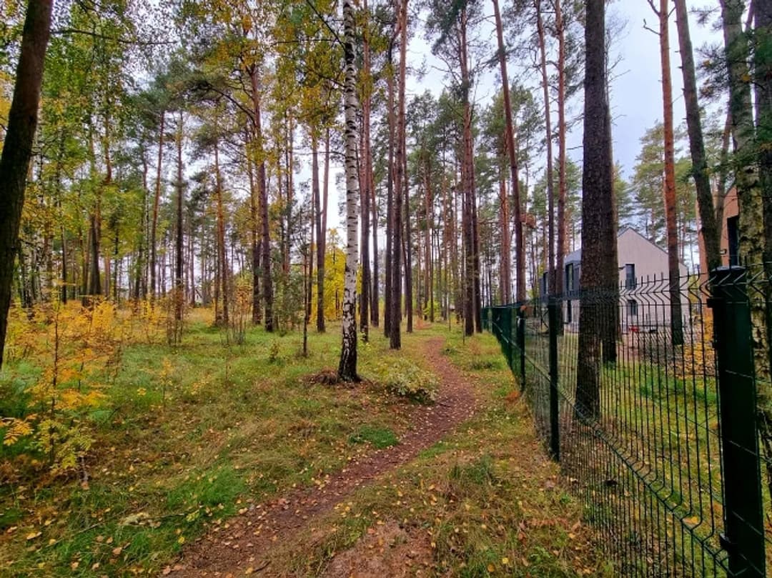 Zemesgabals ar apstiprinātu būvatļauju rindu māju projektam 6 pilnībā optimizētas sekcijas — bilde 4
