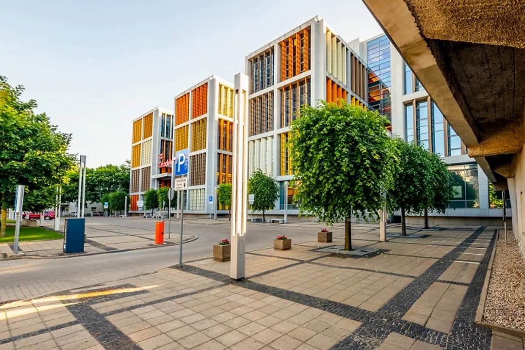 Prestižs birojs vienā no Rīgas ievērojamākajiem biroju kompleksiem. + Privāta ieeja no
