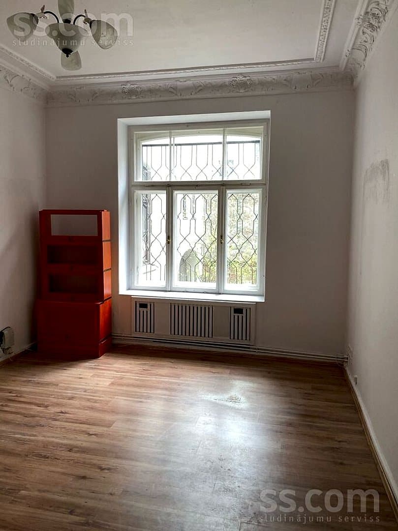 4 istabu dzīvoklis — Elizabetes 23a — bilde 3