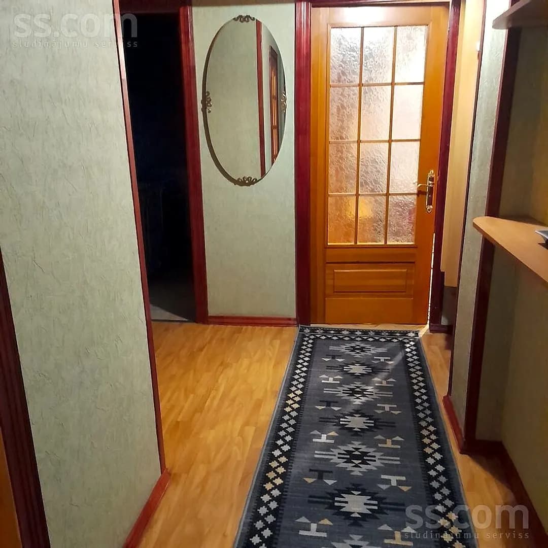 Divistabu dzīvoklis — Maija 3