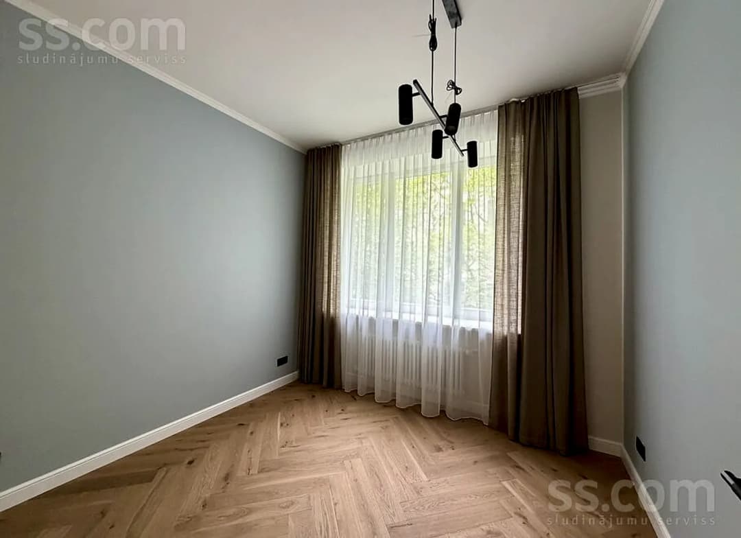 4 istabu dzīvoklis — Tomsona 2 — vēl bildes