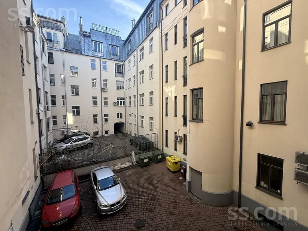 5 istabu dzīvoklis — Vīlandes 8 — vēl bildes