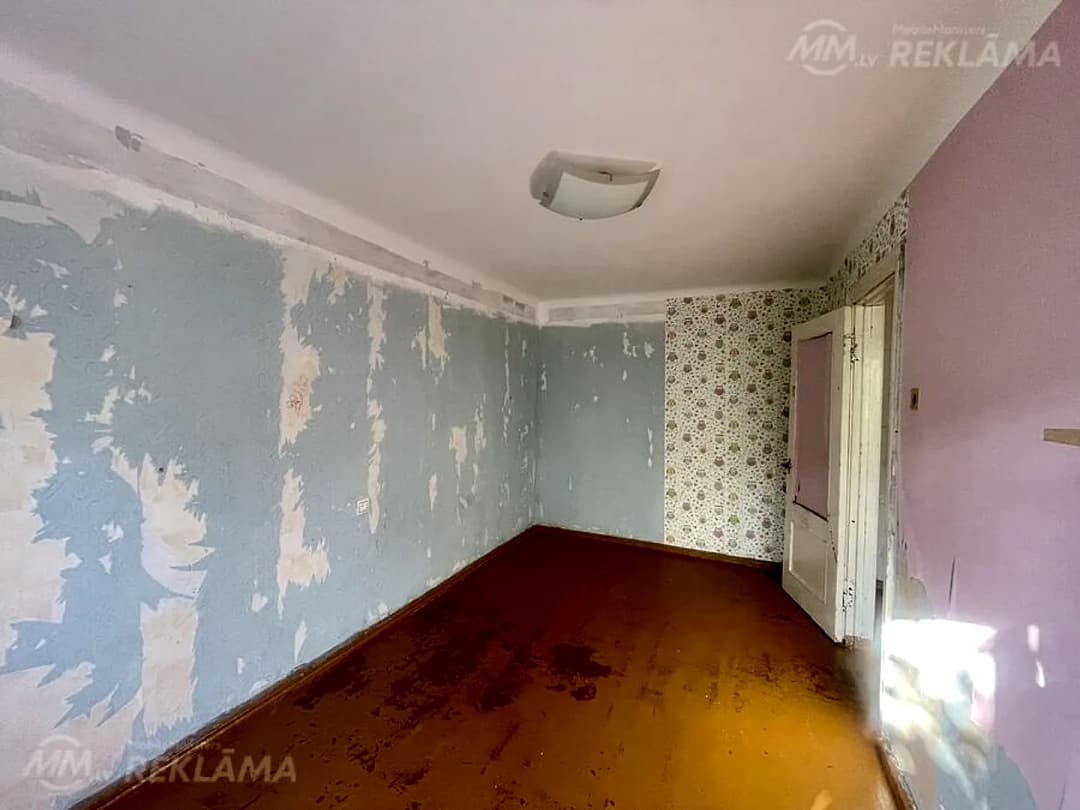 Mājīgs un gaišs dzīvoklis ķieģeļu mājā — vēl bildes