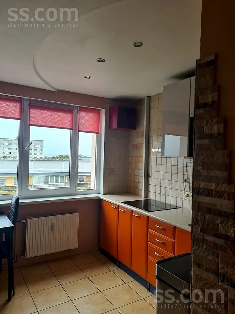 Trīsistabu dzīvoklis — Reiņu meža 14