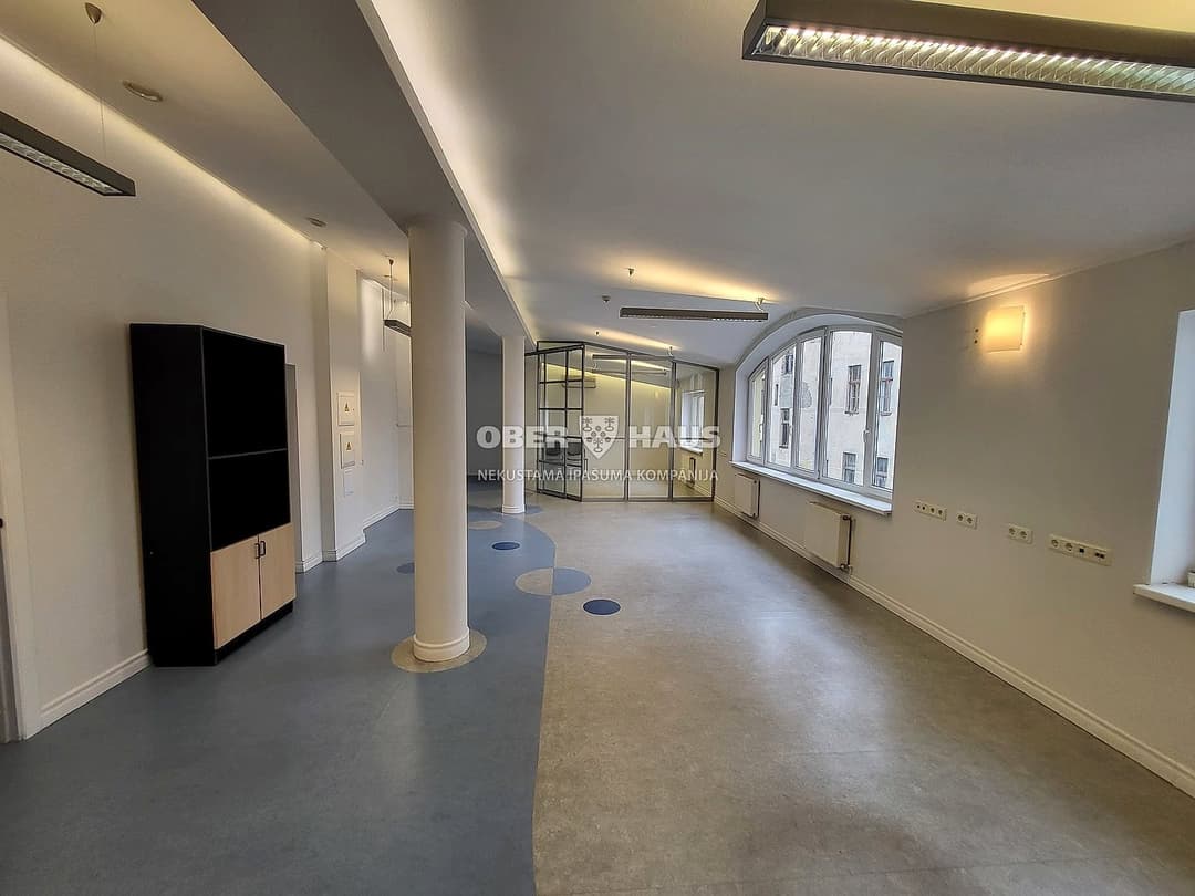 10-ist. Telpas, 303.00㎡ - Rīga, Centrs