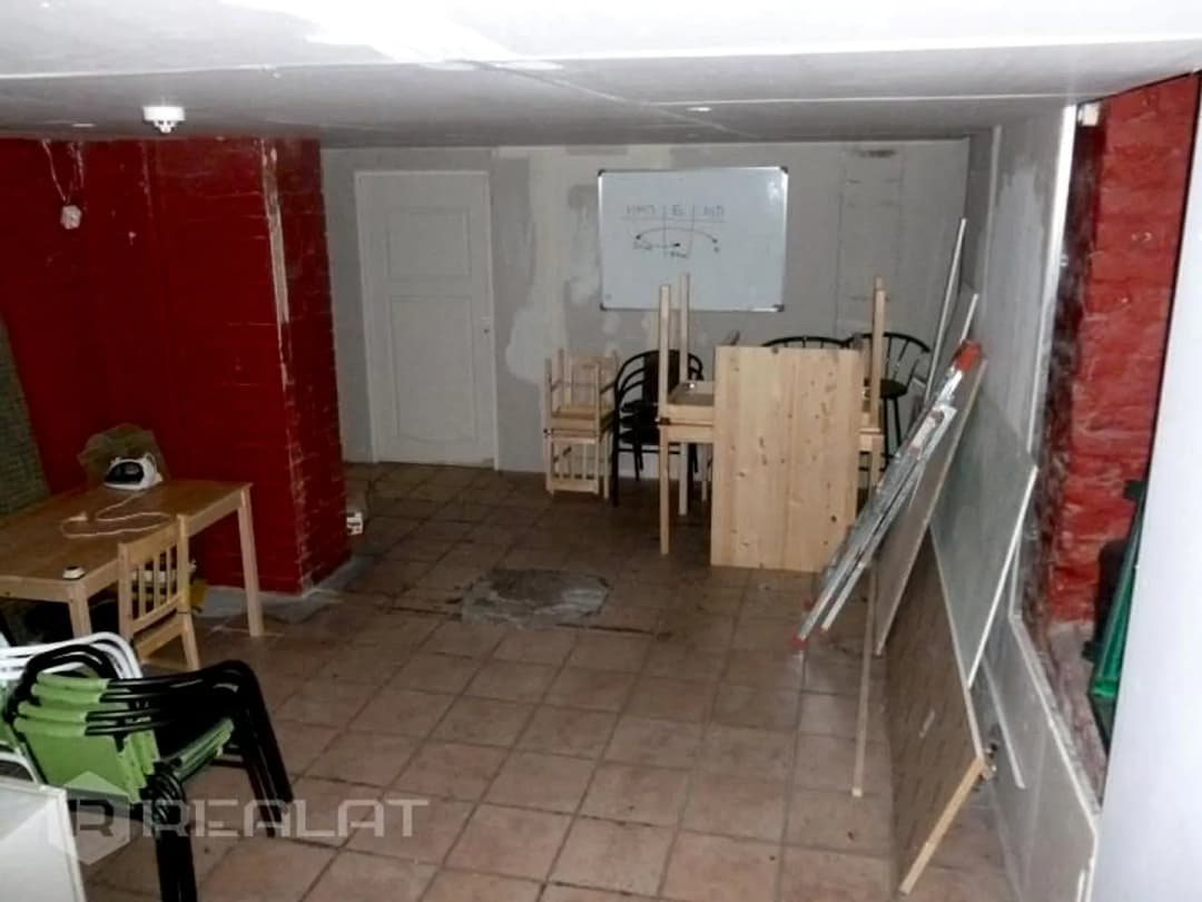 Tiek pārdota gaiša, plaša un ļoti labā tehniskā stāvoklī esoša divstāvu ģimenes māja — bilde 4