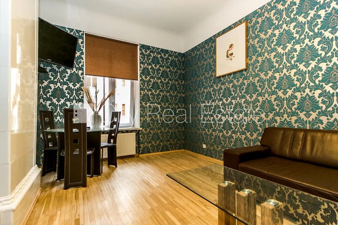 Projekts - Aleksandra Čaka 33, pagalma māja, renovēta māja, ieeja no pagalma, studio tipa,