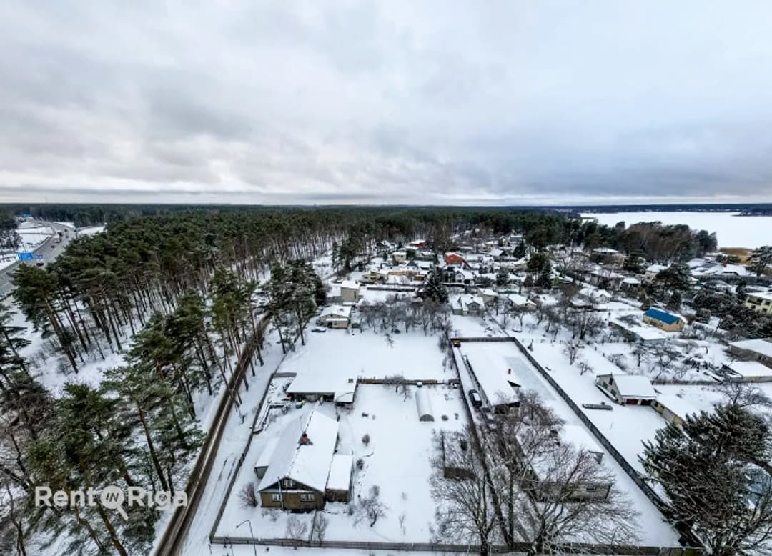 Piedāvājumā ir skaists, taisnstūrveida zemes gabals vienā no patīkamākajiem privātmāju — bilde 3
