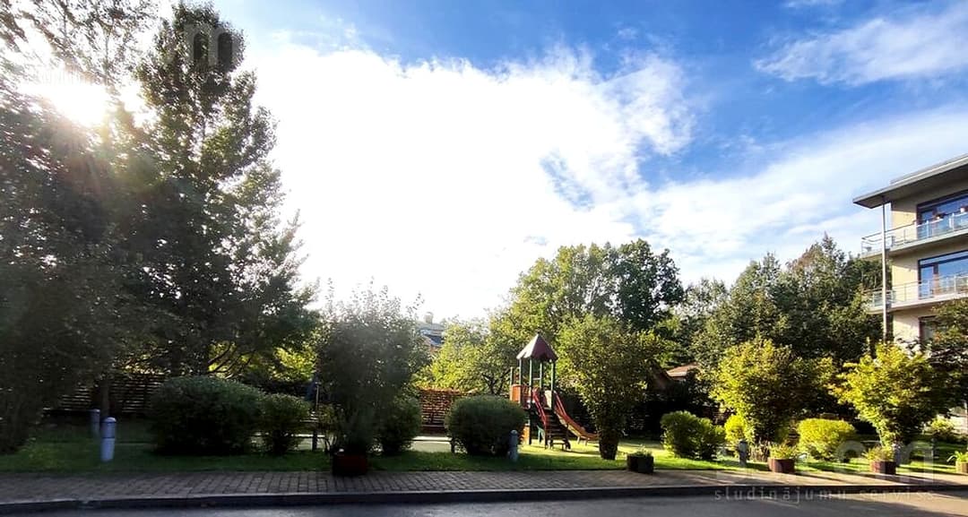 Trīsistabu dzīvoklis — Dumbrāja 18