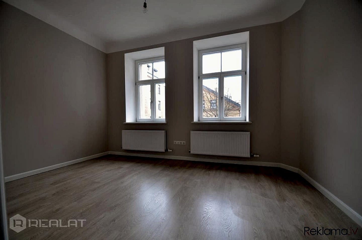 Klusajā Rīgas centrā piedāvājam iegādāties laba plānojuma 3 istabu dzīvokli kvalitatīvā — bilde 3