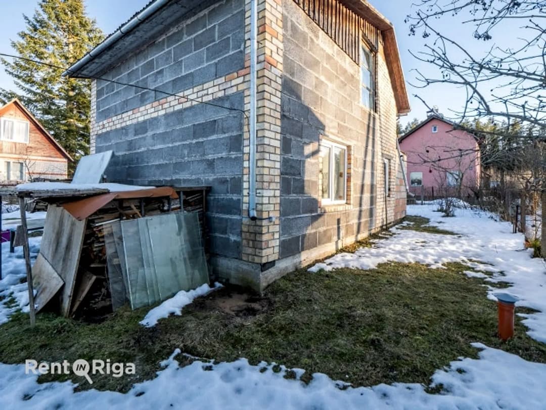 Pārdod perspektīvu īpašumu Stīpnieku dārzu ciematā jaunbūvi ar 568 m lielu zemes gabalu — vēl bildes