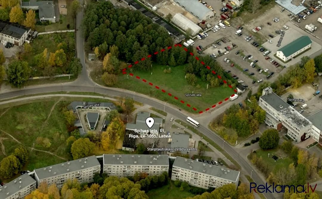 Zemes gabals Spilves iela b/n (KN 0100 077 2036) 2988 m2. + Zeme atrodas Iļģuciemā, Spilves — bilde 2