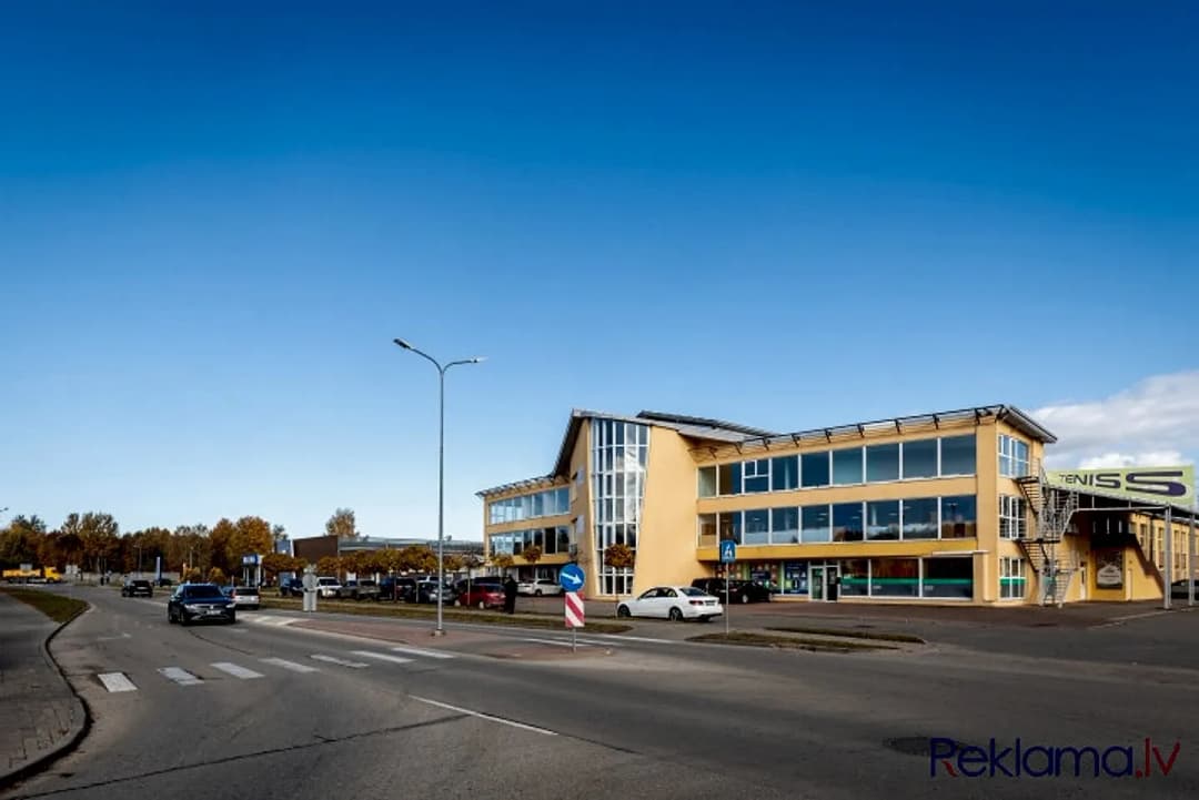 Tirdzniecības telpas T/C Arēna, Aizkrauklē. Iznomā tirdzniecības zāli 1.stāvā. * Vides — bilde 2