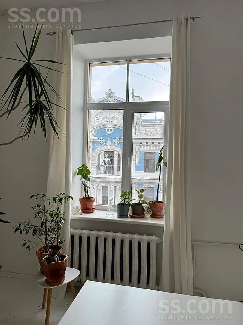 4 istabu dzīvoklis — Elizabetes 35