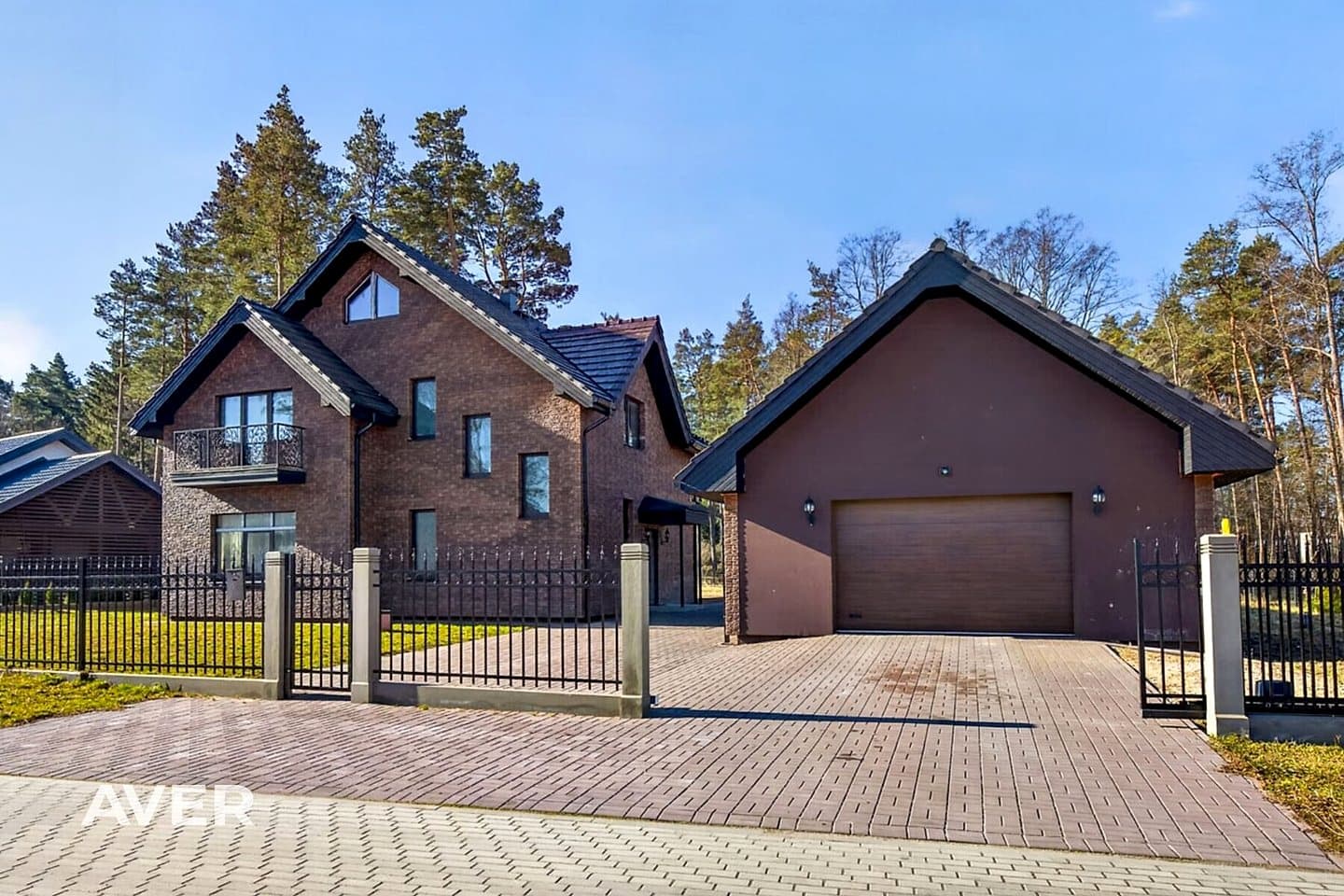 5-ist. Māja, 209㎡ - Carnikavas pagasts, Garupe
