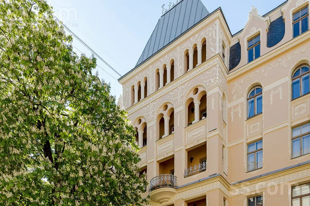 6 istabu dzīvoklis — Alberta 1
