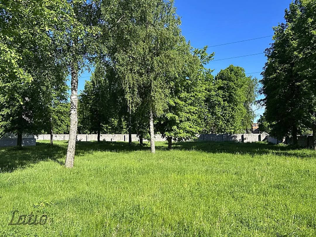 Pārdod apbūves zemi daudzstāvu ēkas būvniecībai līdz 5 staviem.
Regulāras formas zemes — bilde 3