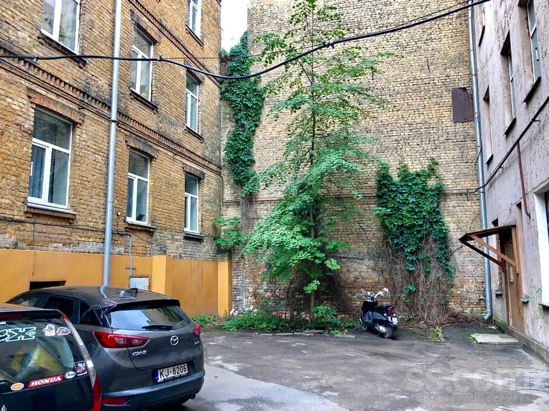 Trīsistabu dzīvoklis — Dzirnavu 115 — vēl bildes