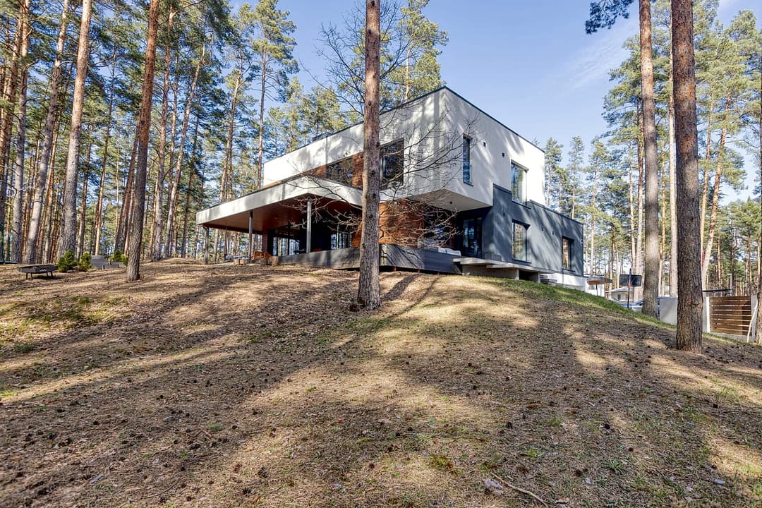 8-ist. Māja, 450㎡ - Garkalnes pagasts, Baltezers