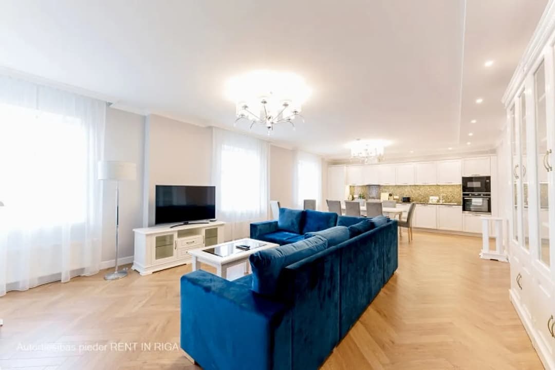 Piedāvājam iegādāties ekskluzīvus 3-istabu apartamentus Rīgas centrā, jaunā rekonstruētā — bilde 2