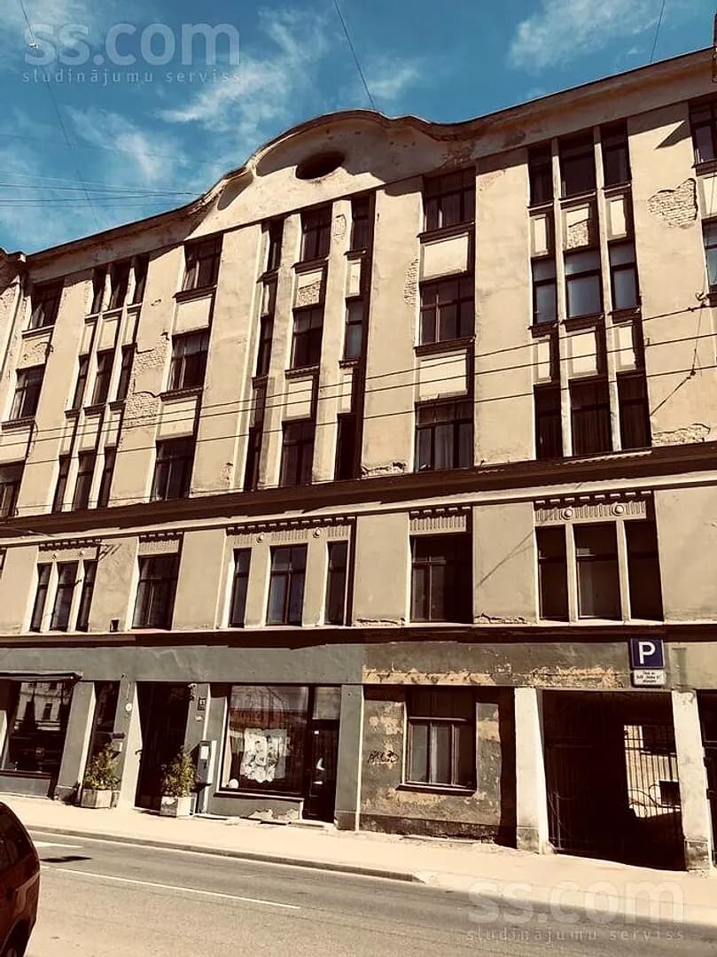 4 istabu dzīvoklis — Stabu 61