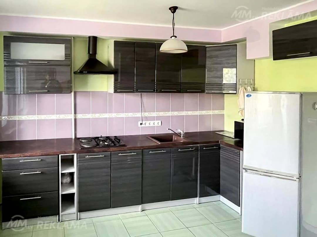 Saulains, plašs, studio tipa dzīvoklis Jūrmalā — bilde 3