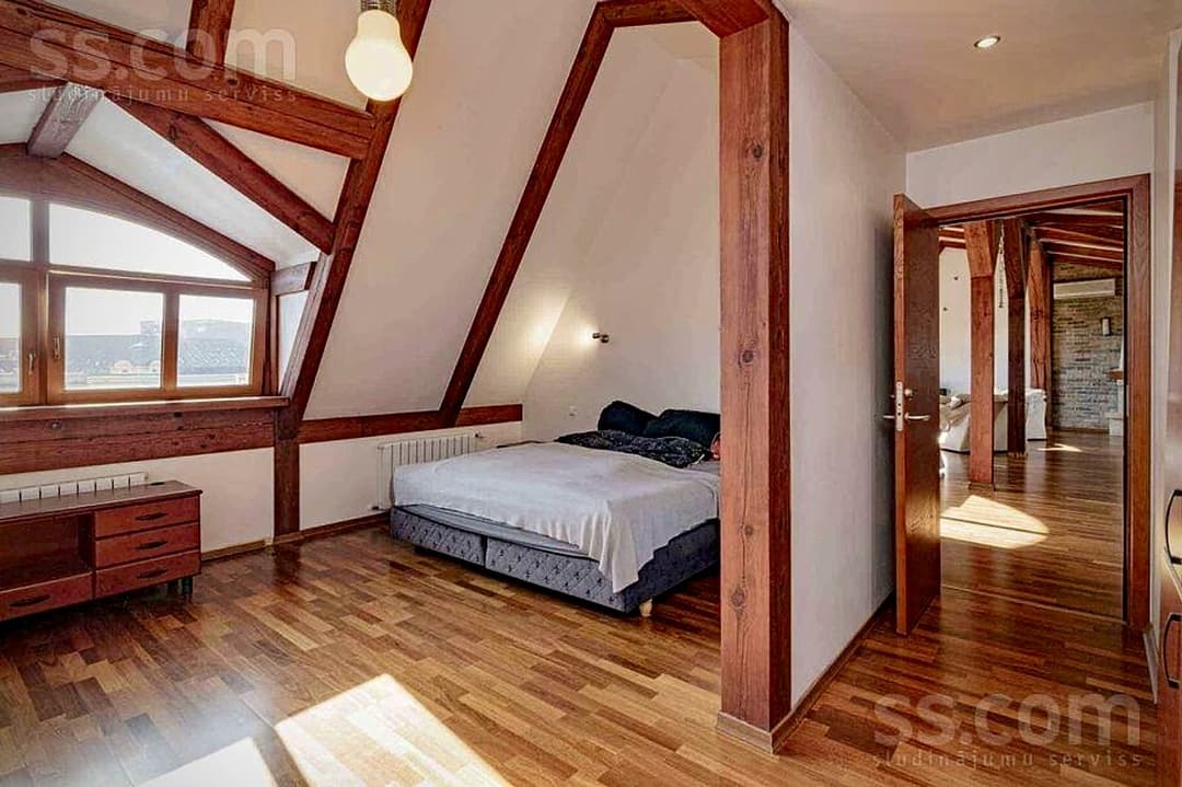 5 istabu dzīvoklis — M. Smilšu 12 — vēl bildes