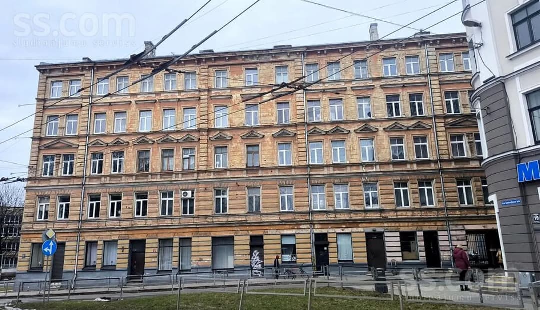 Divistabu dzīvoklis — Sadovņikova 17