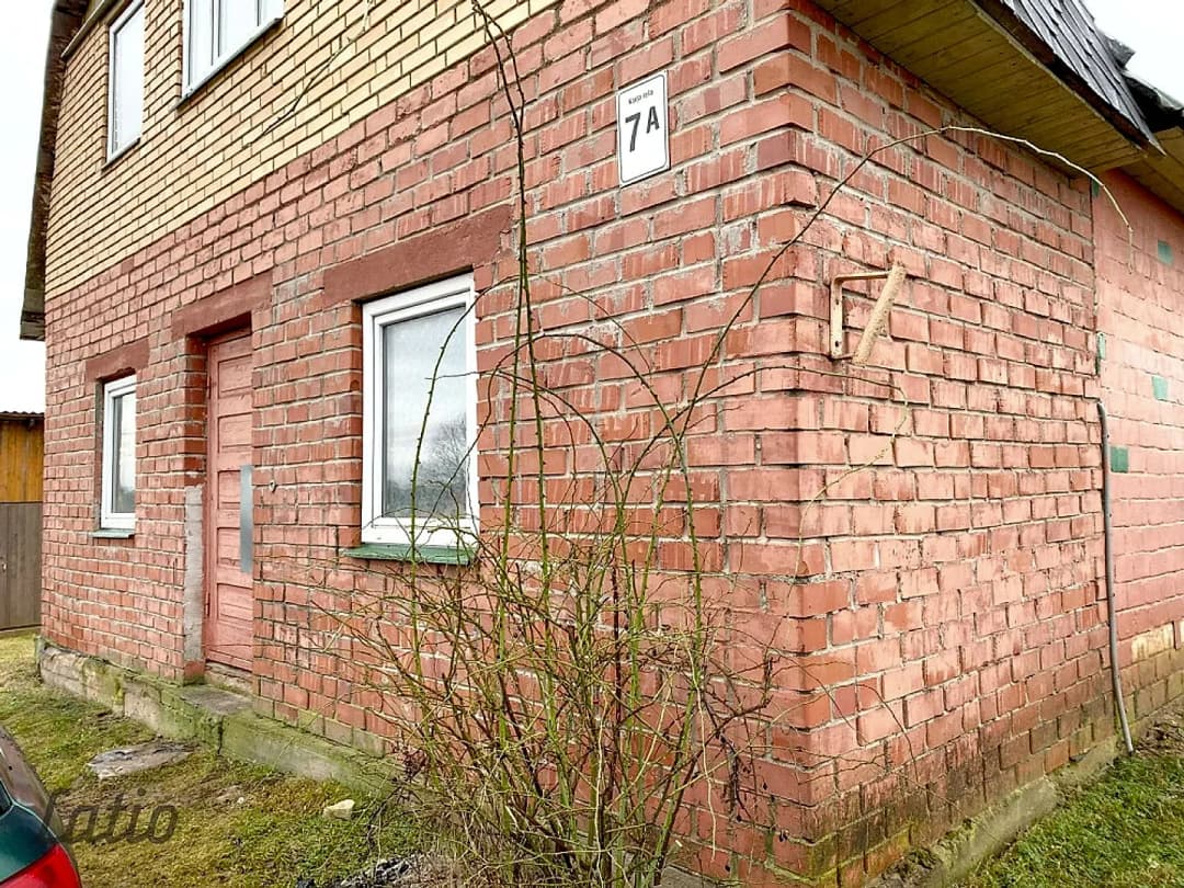 Pārdod ģimenes savrupmāju Alūksnē. Gatava ģimenes māja dzīvošanai.
Īpašuma atrodas — vēl bildes
