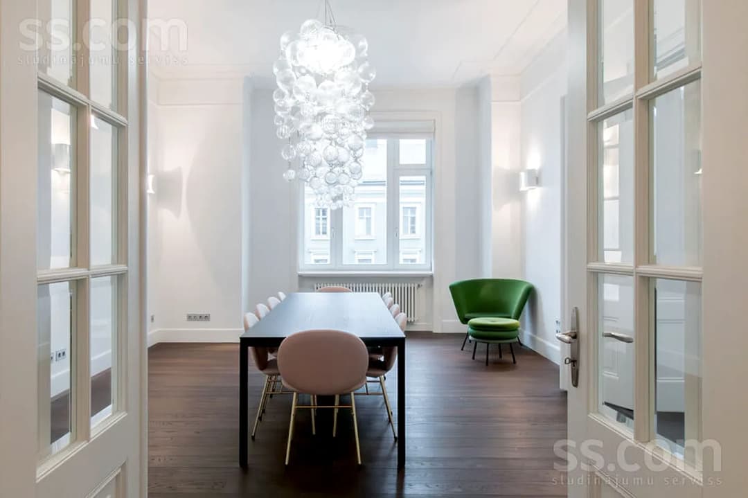 5 istabu dzīvoklis — Elizabetes 21a — bilde 2