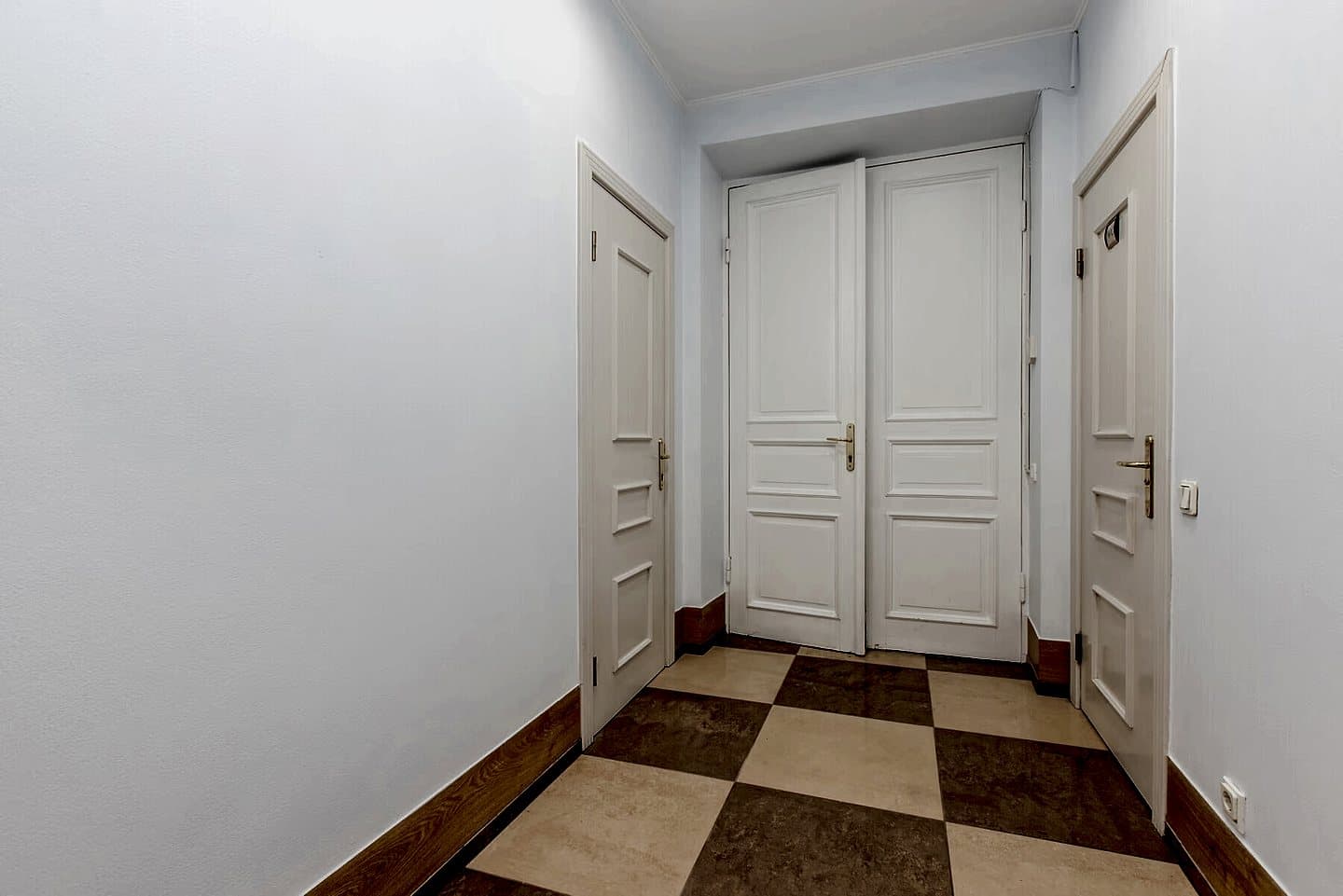 4-ist. Dzīvoklis, 147㎡ - Rīga, Centrs