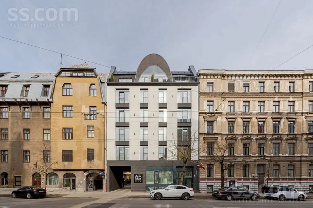 Trīsistabu dzīvoklis — Ģertrūdes 65