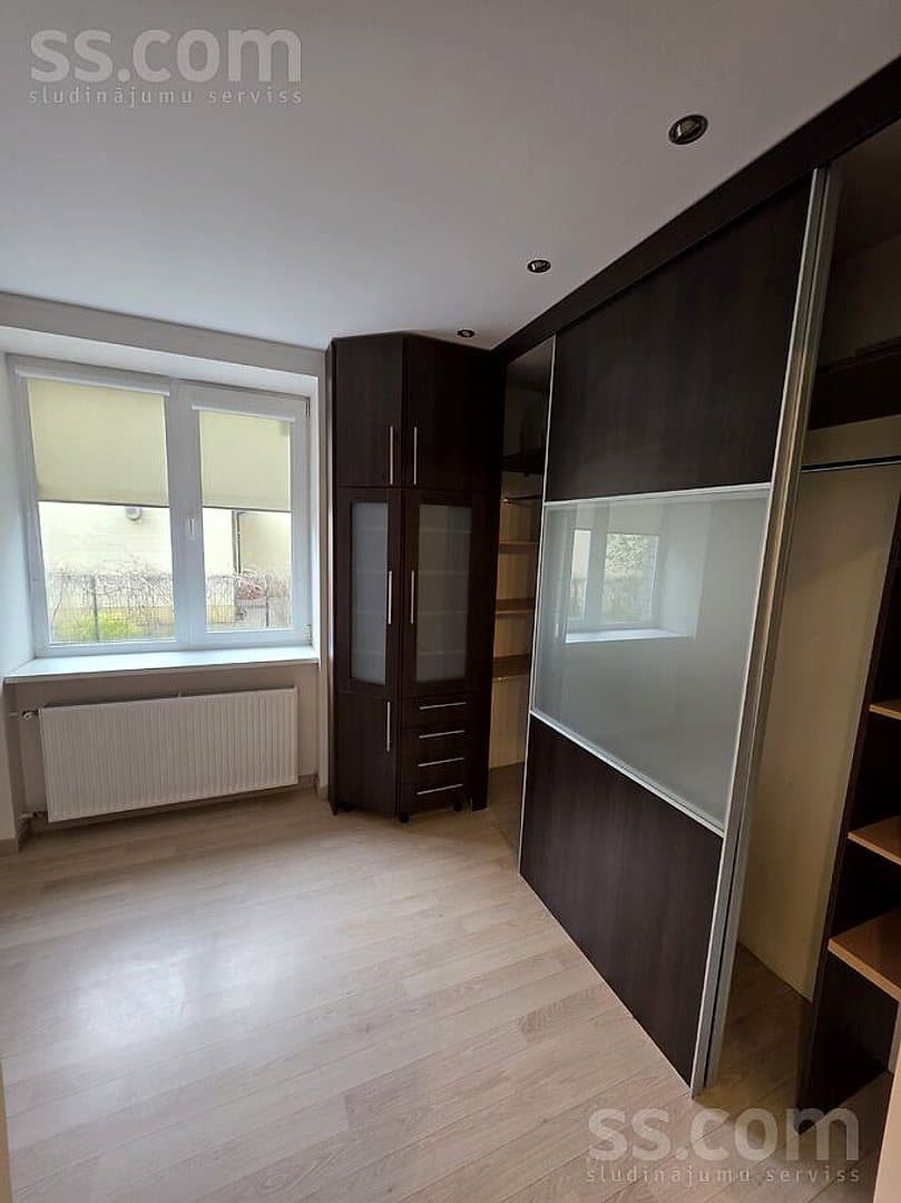 Vienistabas dzīvoklis — Saulkalnes 3 — vēl bildes