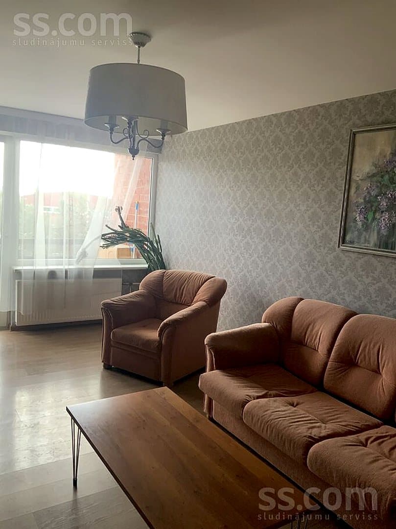 Divistabu dzīvoklis — Zaļā iela 11k-3 12 — vēl bildes