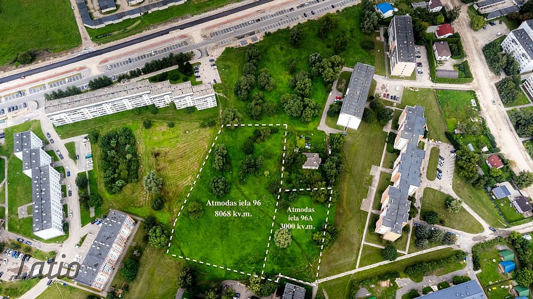 Pārdošanā divi apbūves zemes gabali Jelgavā, Satiksmes ielas rajonā.
Piedāvājumā divi