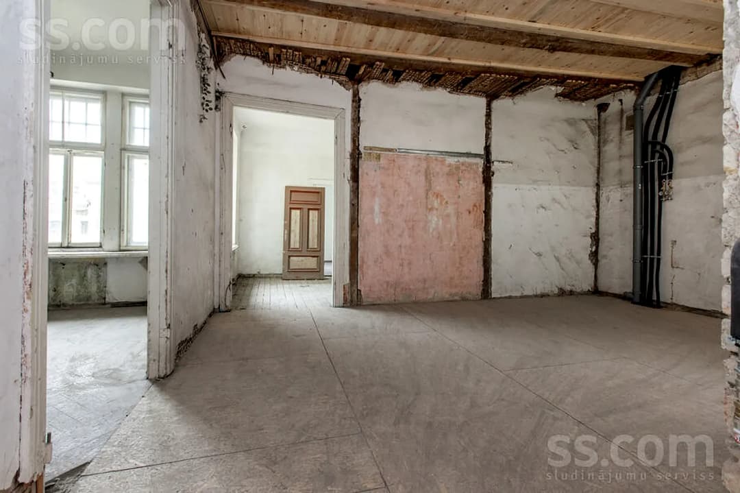 Trīsistabu dzīvoklis — Lāčplēša 35 — bilde 3