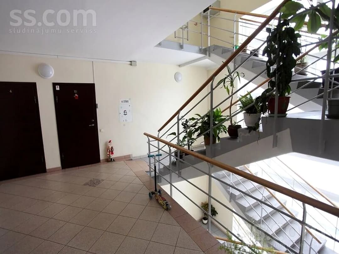 4 istabu dzīvoklis — Raiņa 26c — bilde 3