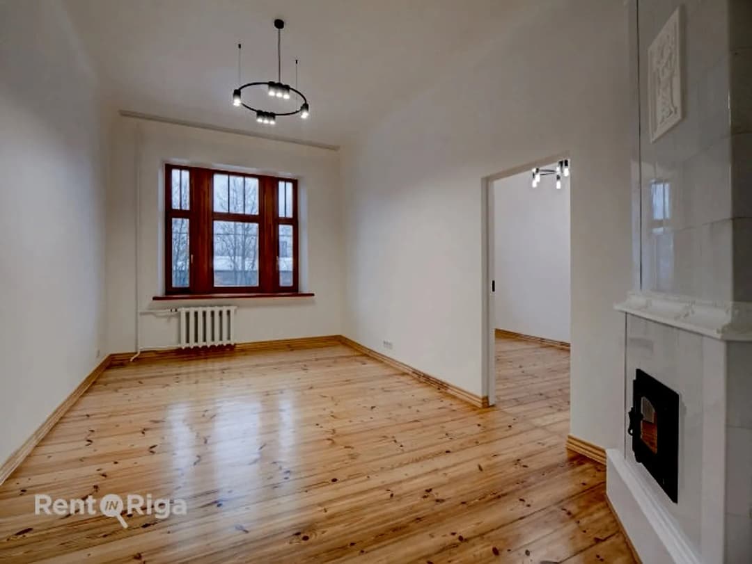 Ekskluzīvs 3 istabu dzīvoklis izsmalcinātā Jūgendstila rezidencē Rīgas centrā — bilde 2