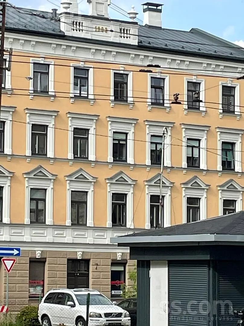 Divistabu dzīvoklis — Sadovņikova 13
