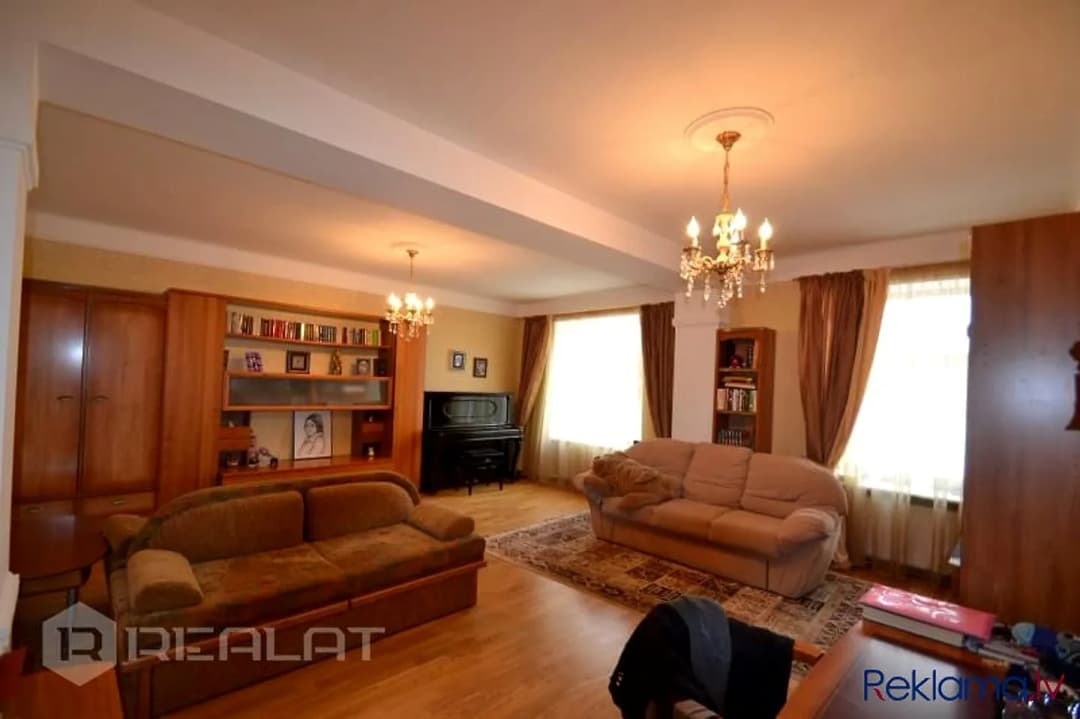 Piedāvājam uz iegādi- ļoti izsmalcinātu 5 istabu dzīvokli Renovētā mājā klusajā centrā — bilde 4