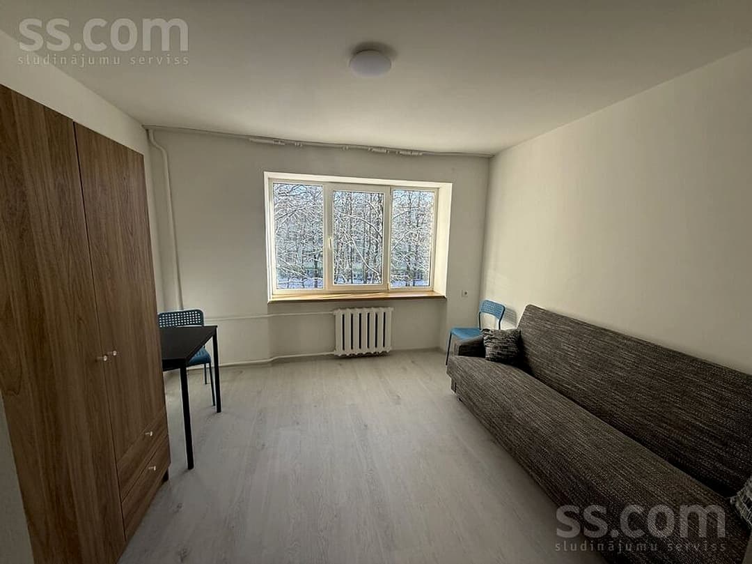 Vienistabas dzīvoklis — Burtnieku 35 — vēl bildes