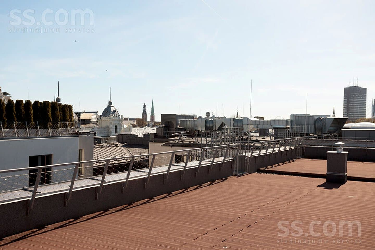 Trīsistabu dzīvoklis — Strēlnieku 7