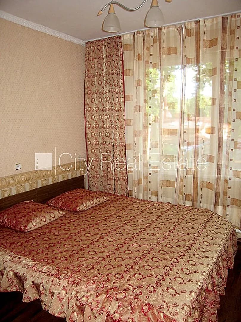 Šo dzīvokli izīrē pa diennaktīm (īstermiņa īre), īres cena sludinājumā norādīta par — bilde 2