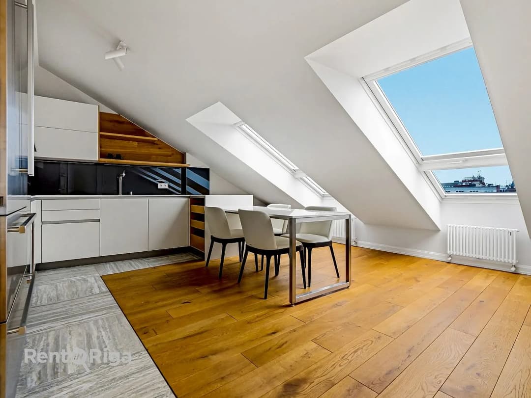 Elizabetes 18, Centrs